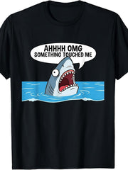 Ahhhh Omg Something Touched Me Funny Shark Meme Graphic Tee for Men Women, Hilarious Ocean Humor Short Sleeve T-Shirt, Casual Crew Neck Top for Shark Lover Gift