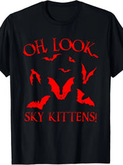 Oh Look Sky Kittens Spooky Red Bat Print T-Shirt, Funny Halloween Casual Crewneck Unisex Shirt For Fall Holiday Daily Party Wear