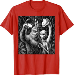 Funny Bigfoot Sasquatch Selfie Alien Loch Ness Unisex T-Shirt