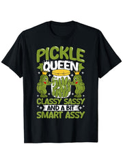 Funny Vintage Graphic Men's Funny Pickle Queen Classy Sassy And a Bit Smart Assy Dill Pickle Print T-Shirt - Comfort Fit Crew Neck