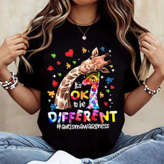 It‘s OK to Be Different Autism Awareness T-Shirt - Giraffe Puzzle Pieces & Hearts Graphic Tee, Unisex Casual Top