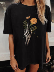 Vintage Skulls Print Women T Shirt Women's Gothic Skeleton Hand With Marigold Flower & Moth Graphic T‑Shirt Halloween Skeleton Hand Tees Tops