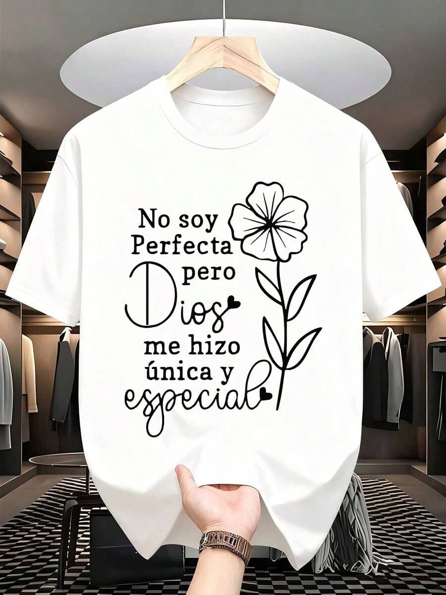 No Soy Perfecta Pero Dios Me Hizo Unica Y Especial Floral Graphic Shirt For Women Faith Inspired Statement Top Christian Message T-Shirt With Flower Design, It Is A Perfect T-Shirt