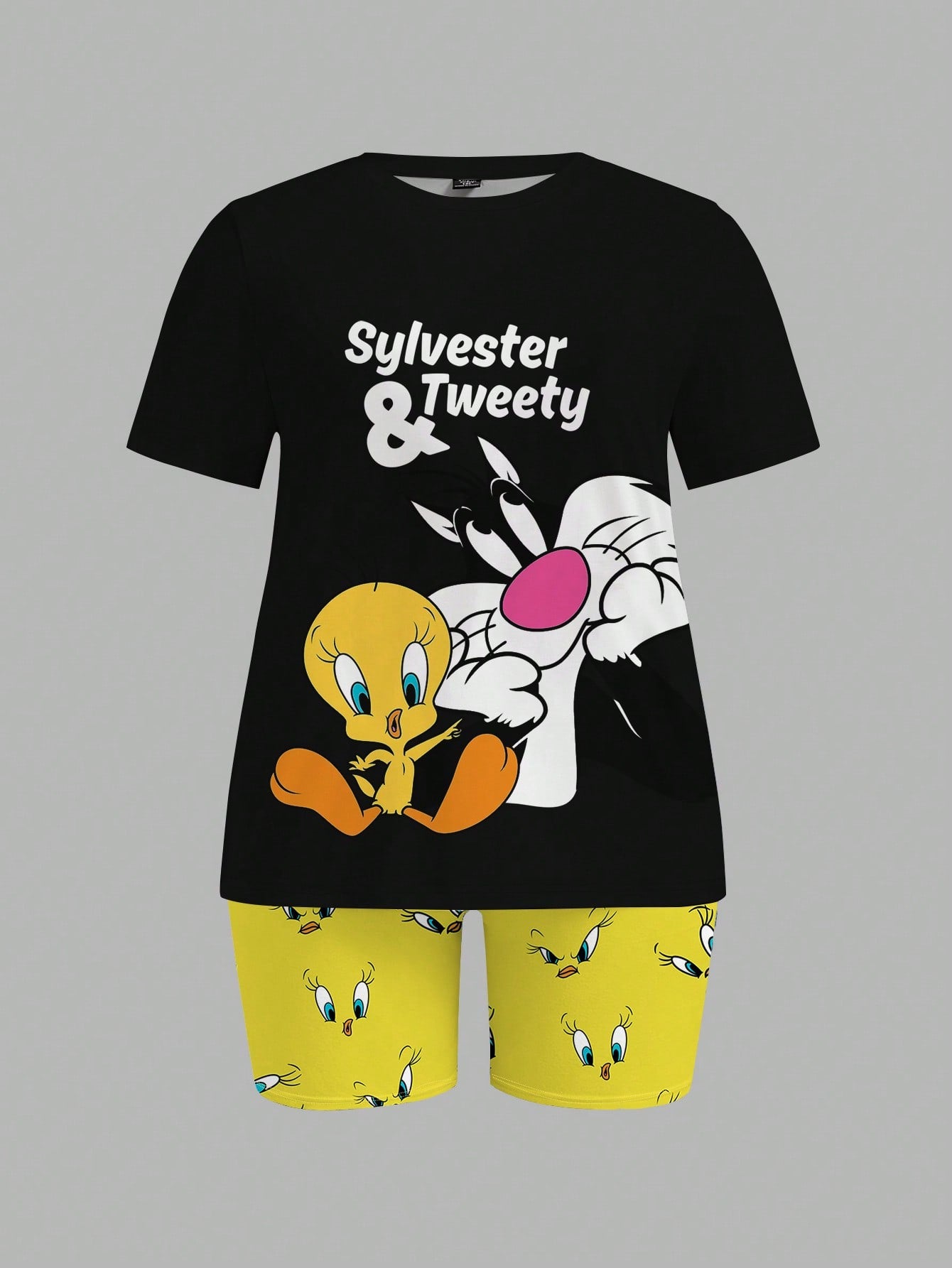 Funny Tweety And Sylvester Print Plus Size Women 2pcs Set - Short Sleeve T-Shirt And Shorts