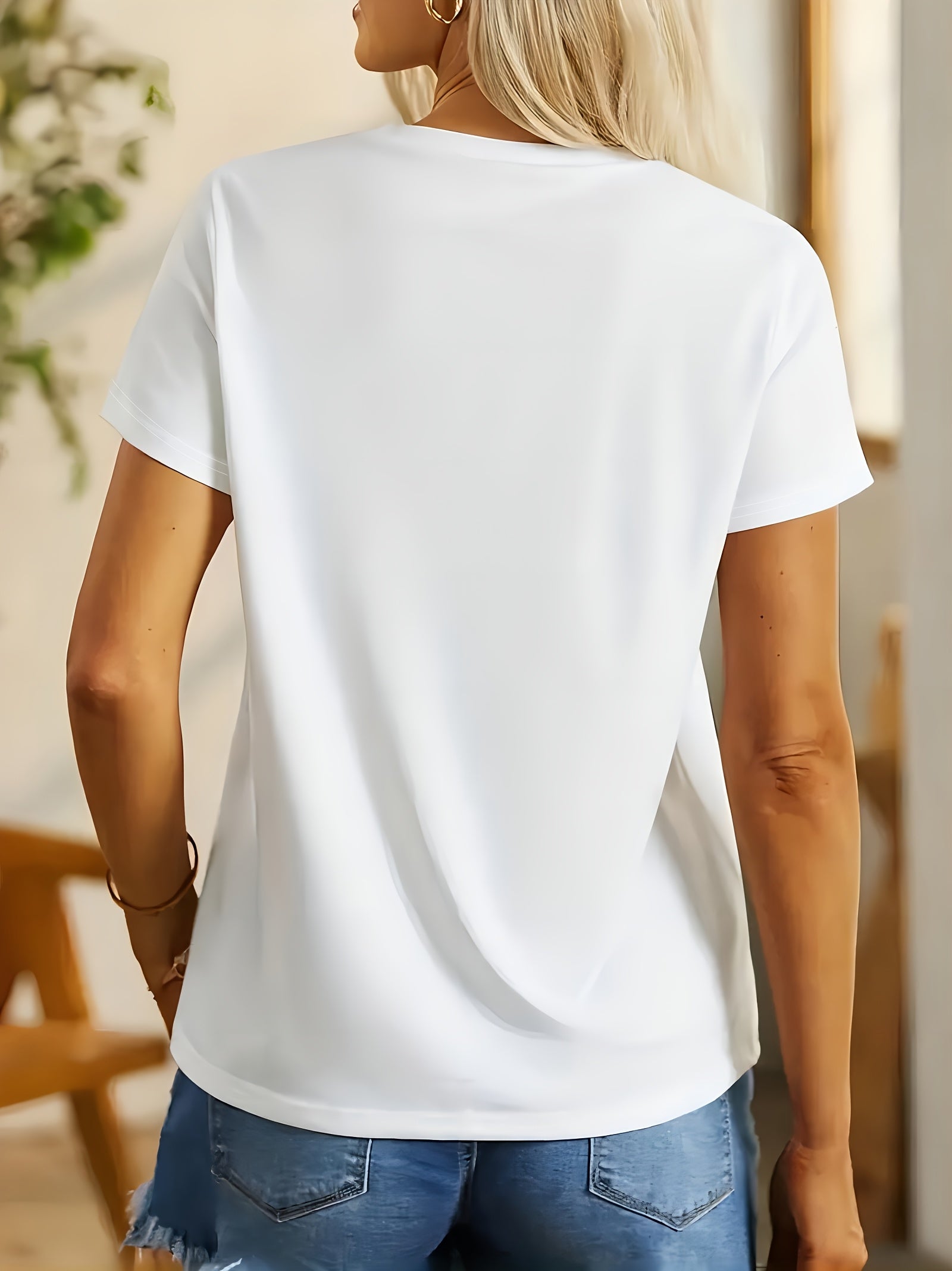 Sketch Cat with Glasses Print T-shirt | Black and White Casual Style Top, Breathable and Comfortable