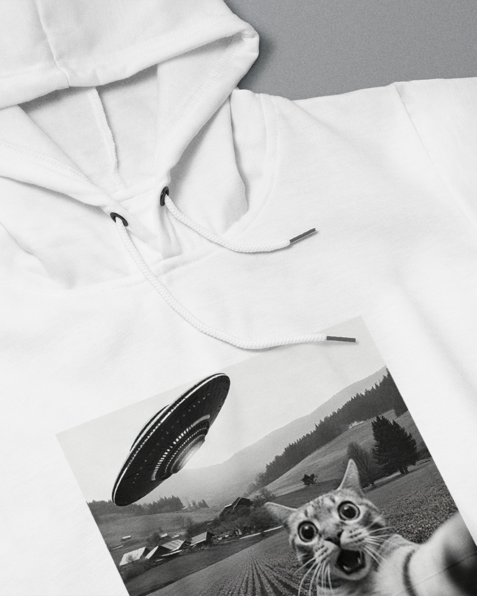 DIYANYONE Meme Hoodies: Cat Selfie Field UFO Abduction Trip