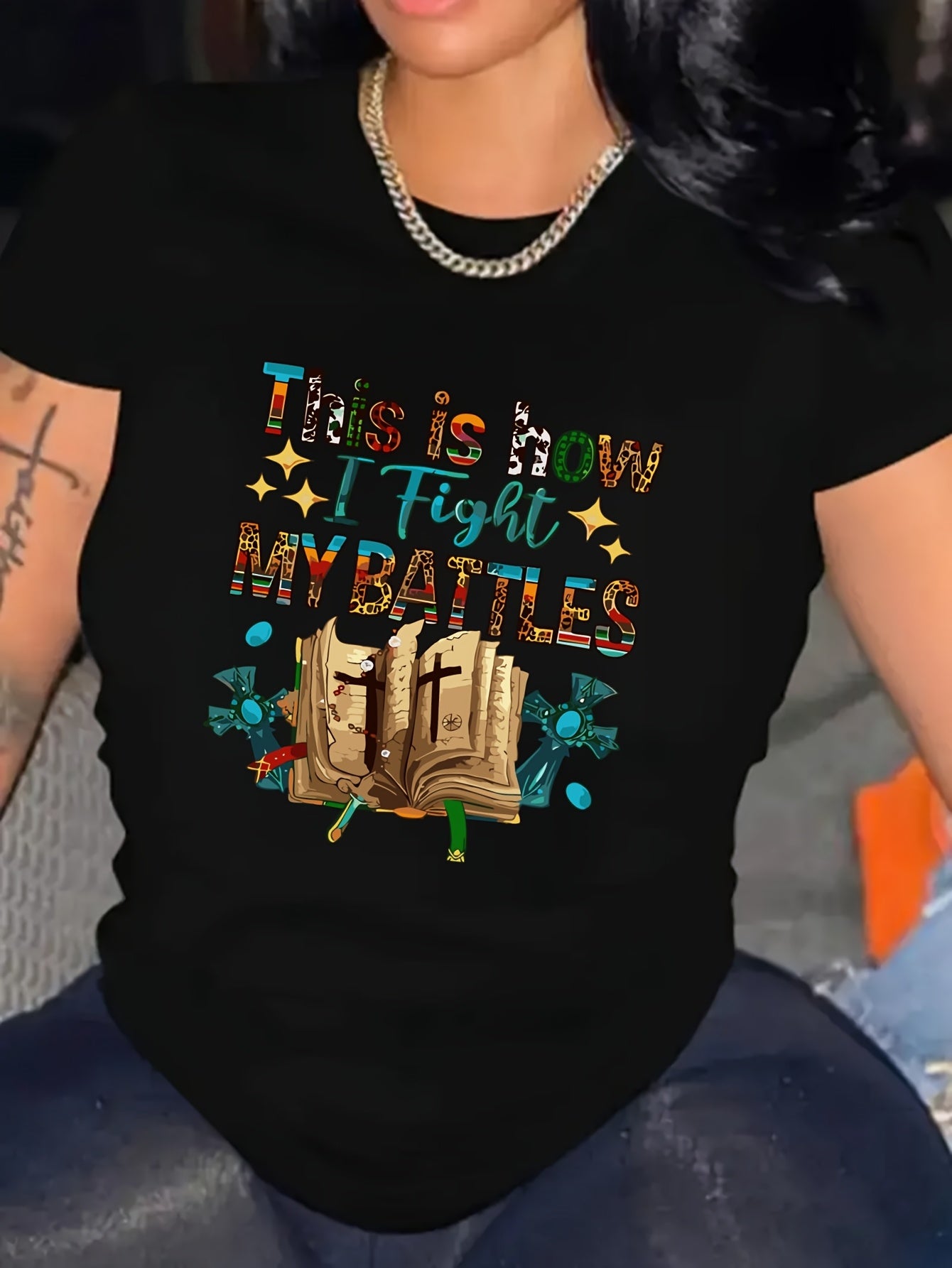 Women's Stylish Crew-Neck T-Shirt with Colorful English Letter and Book Print – Casual Short-Sleeve Top for Spring and Summer