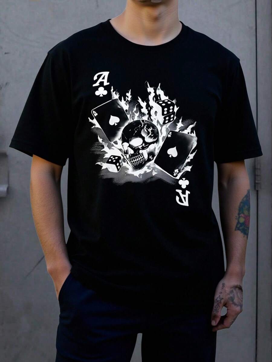Manfinity Men's Hip-Hop Streetwear Skull & Poker Graphic T-Shirt, Short Sleeve Regular Fit Polyester Knit, Shortsleeve, Fabric, Stretch, Hem, Avant-Garde Streetwear Vibe