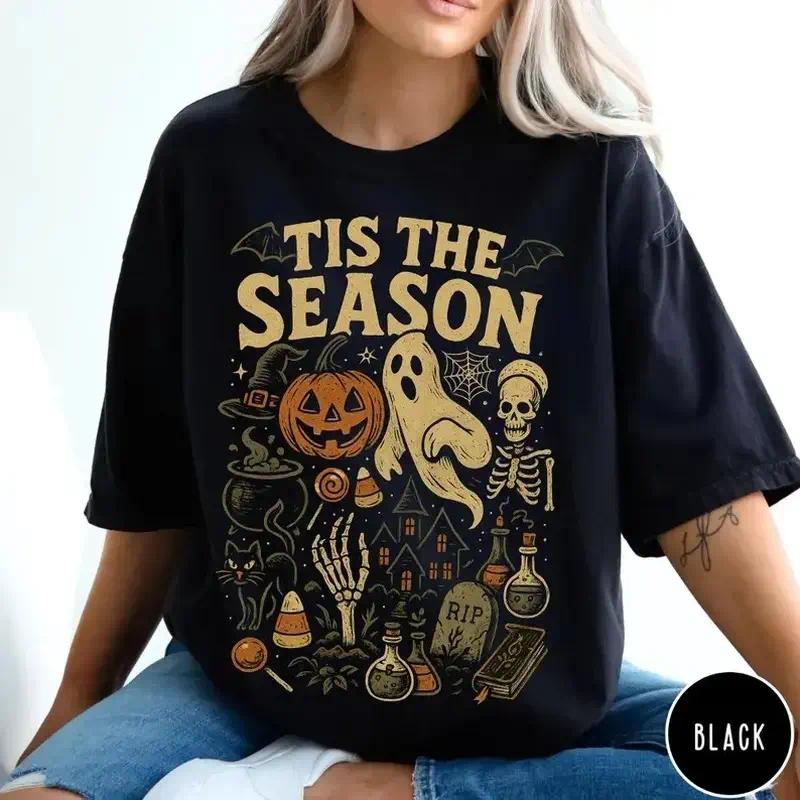 Pumpkin Ghost Graphic Tee, Tis' the Season Halloween Shirt,  Retro Halloween Style, Vintage Halloween Aesthetic, Women's Halloween Gift