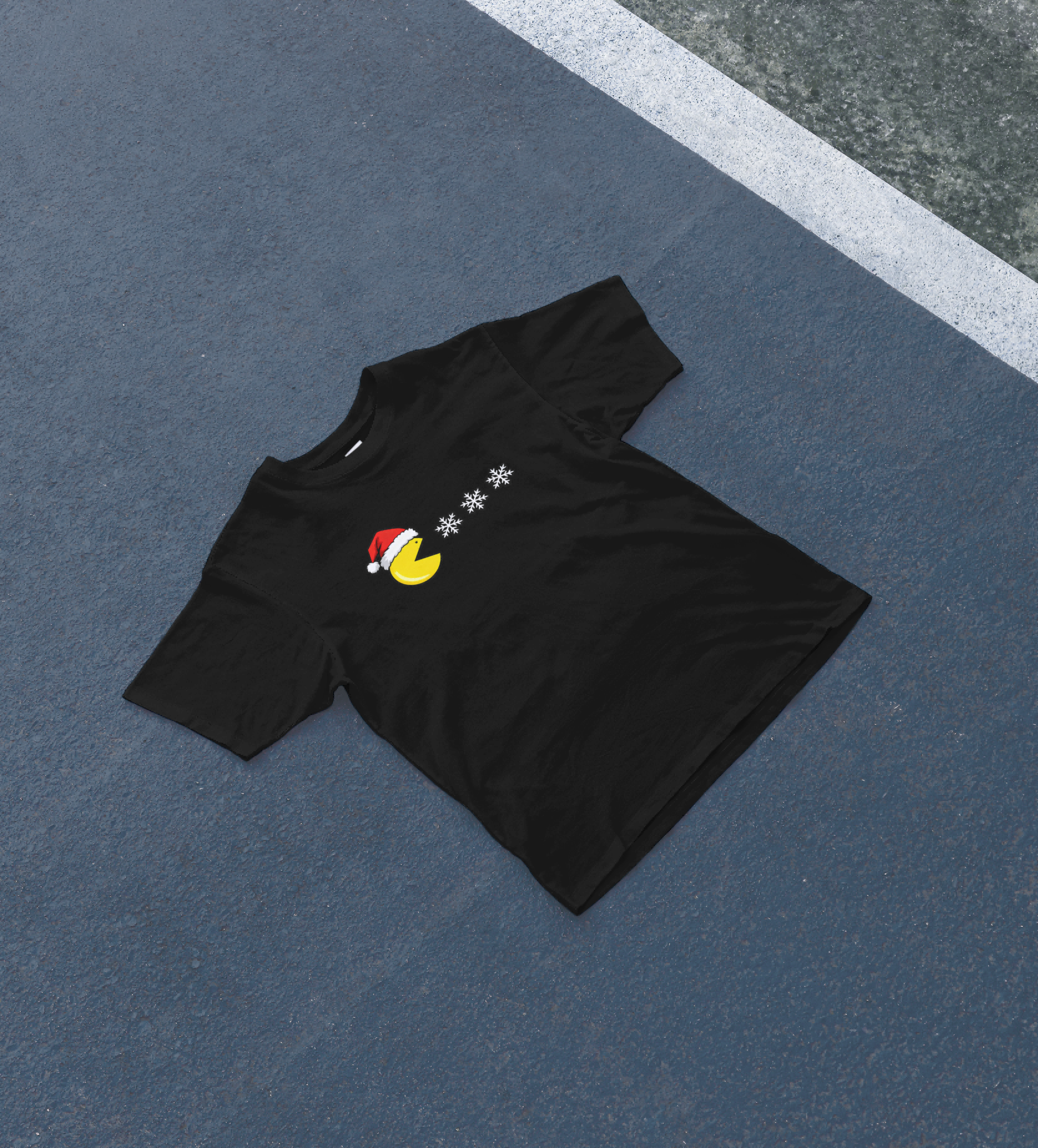 DIYANYONE Original Retro Gaming Tee: Pac-Man Santa Snow Eater