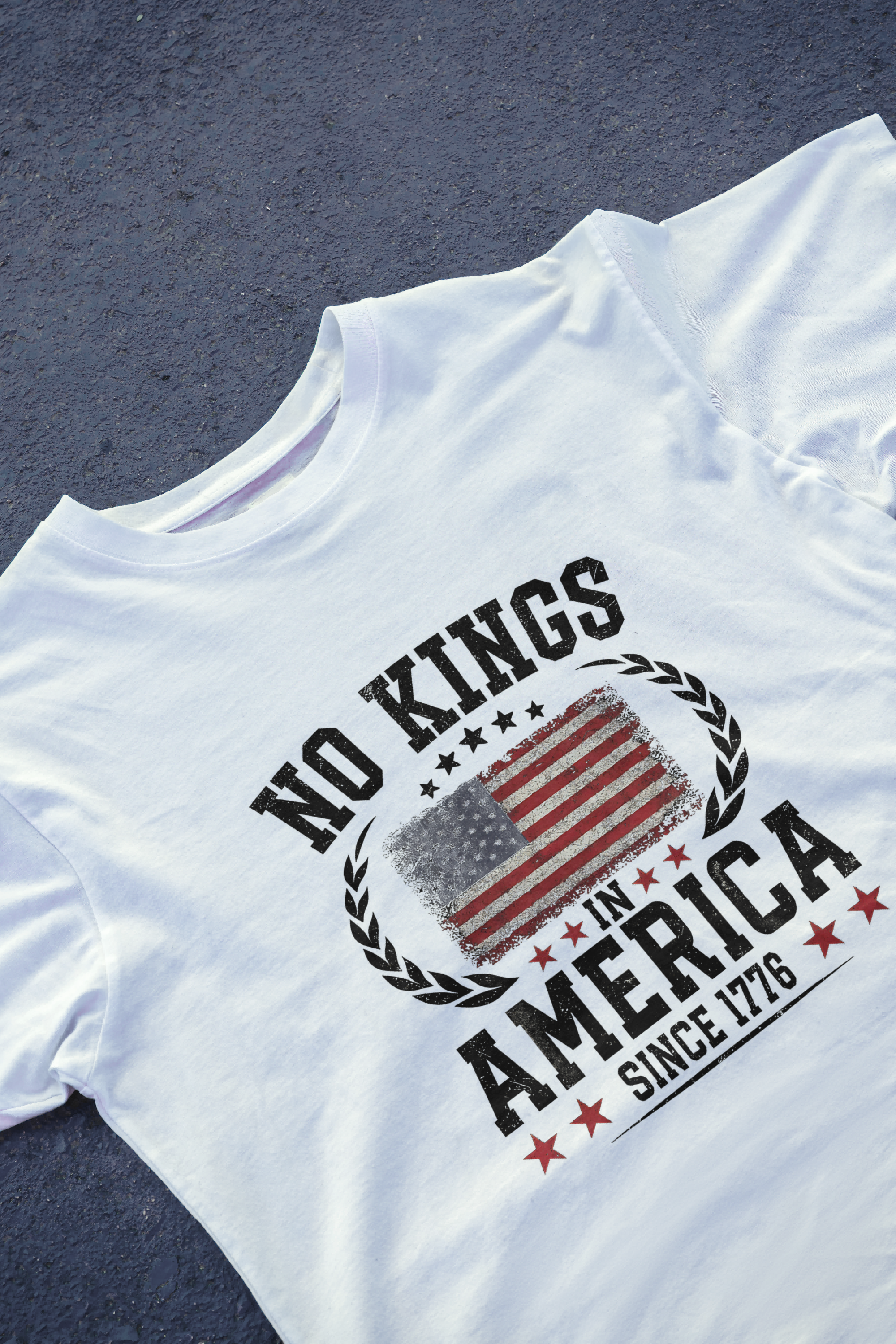 DIYANYONE Original "NO KINGS IN AMERICA SINCE 1776" Cotton T-Shirt - Patriotic Vintage Flag Graphic Tee, Historical Freedom Statement Shirt