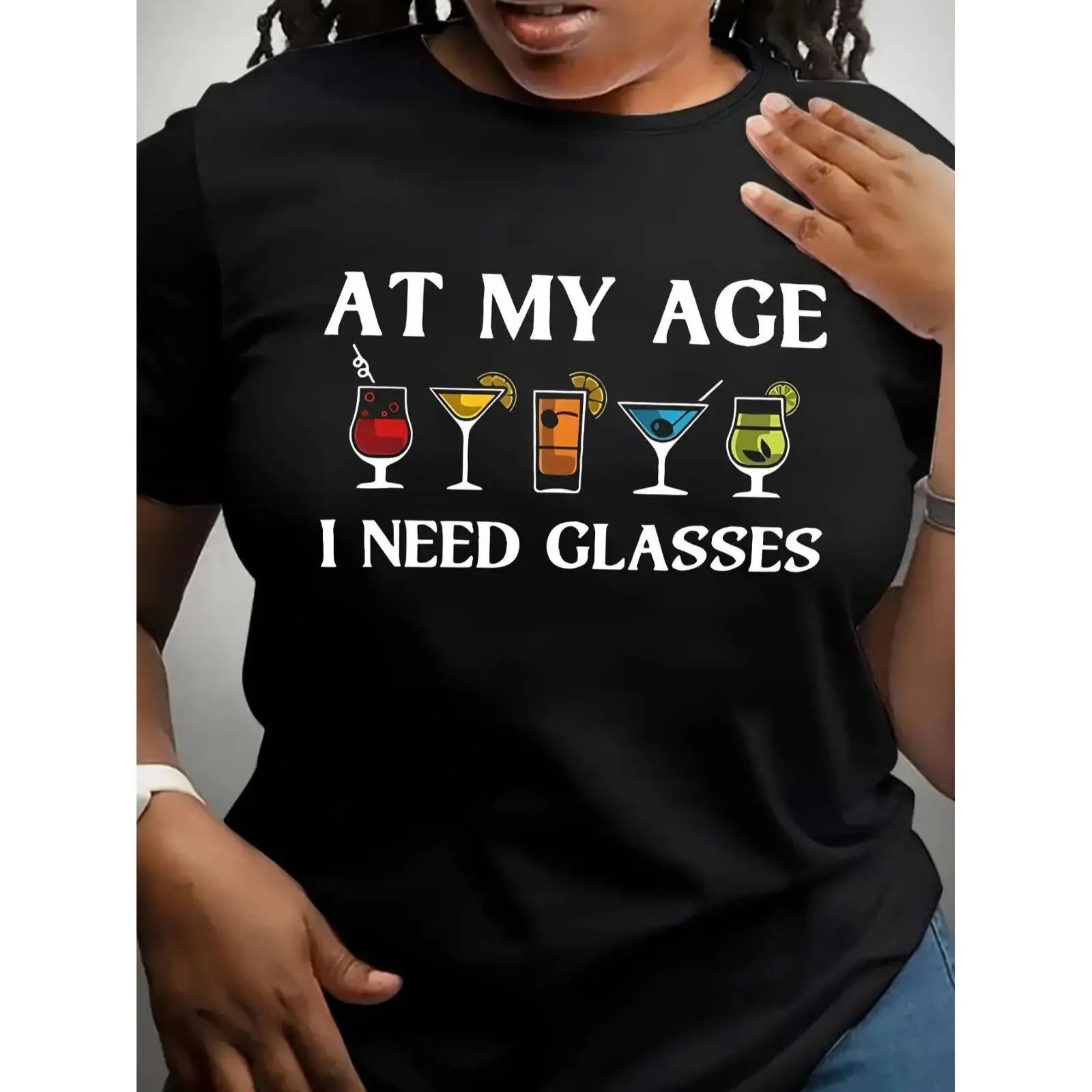 At my age, I need glasses—and patterned graphic T-shirts: short-sleeve, crew-neck casual tops suitable for spring and summer