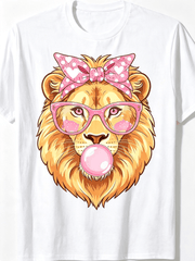 Cute Lion Blowing Bubblegum Graphic T‑Shirt, Pink Bow Glasses Fun Animal Print Crewneck Tee, Casual Short Sleeve Top for Women