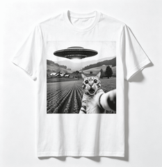 Funny Cat Graphic T-Shirt, Retro UFO Selfie Print Short Sleeve Tee for Men Women, Casual Alien Theme Shirt
