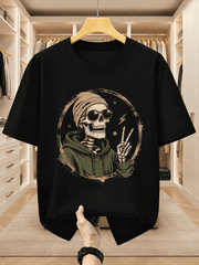 Gothic Cool Skull Making Peace Gesture Graphic Tee, Retro Rock Lightning Star Distressed Circle Short Sleeve Tshirt for Men Women
