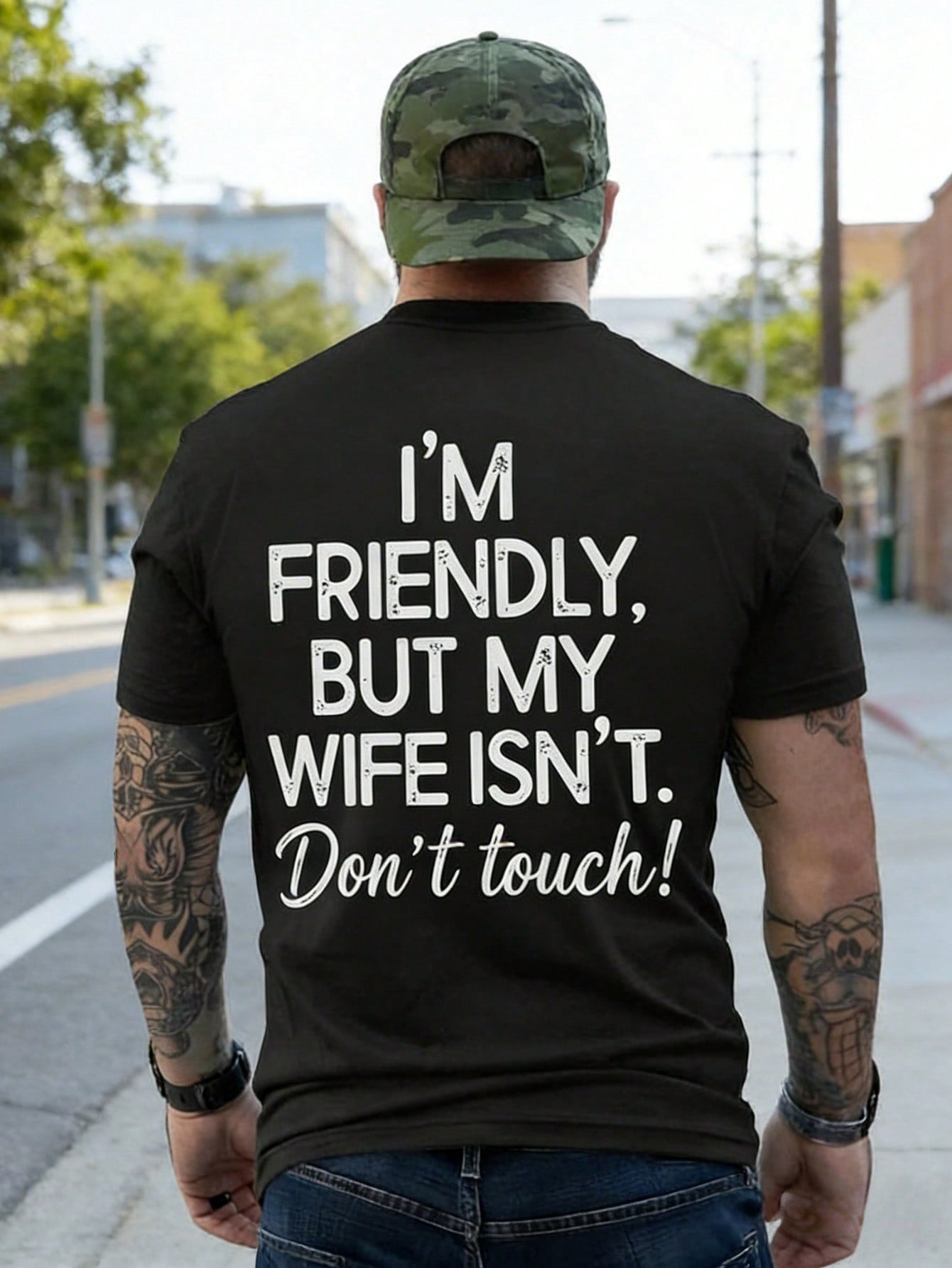 I'm Friendly But My Wife Isn't Funny. Warning T-Shirt, Men's Casual Street T-Shirt, Comfortable Loose Men's Top, Casual Streetwear, Autumn Outfit.