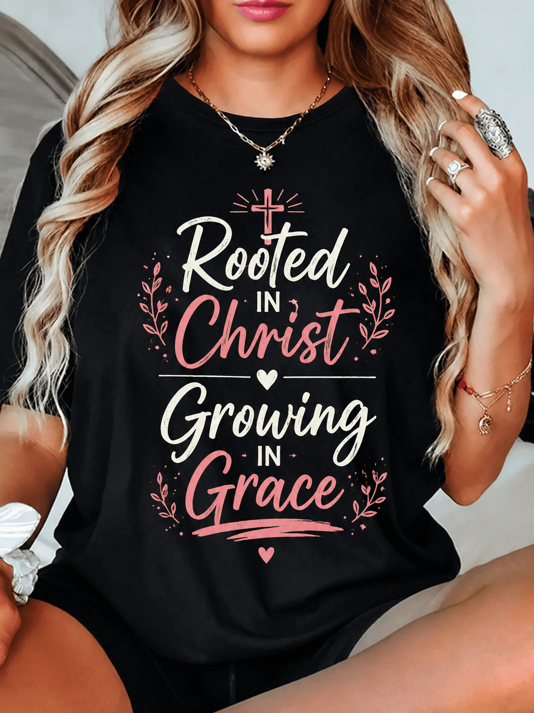 Rooted in Christ Growing in Grace Christian Graphic T-Shirt for Women, Inspirational Faith Cross Crew Neck Casual Tee