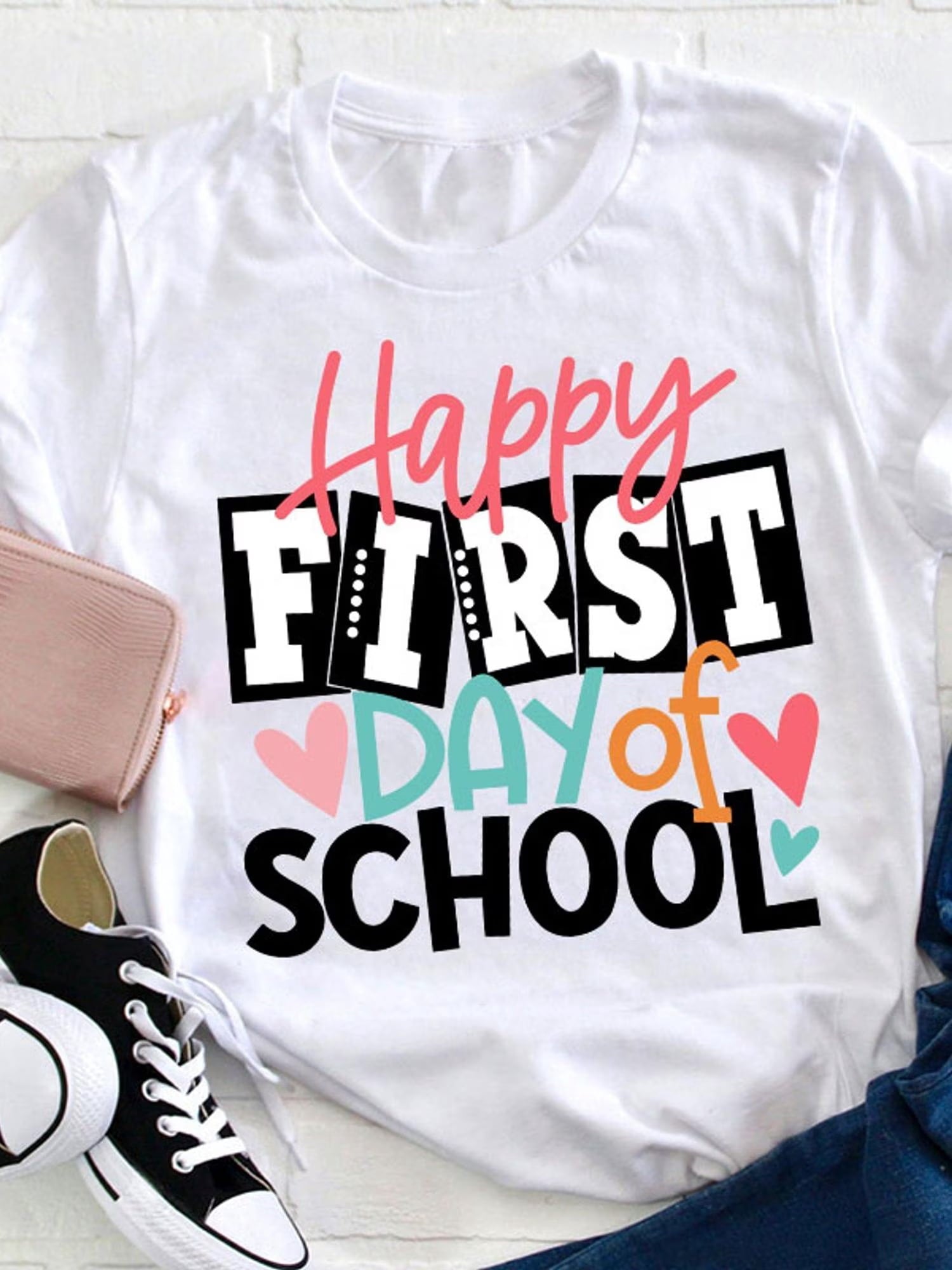 Women's Back to School Graphic T-Shirt, Happy First Day of School Cute Heart Print Tee, Casual Crew Neck Short Sleeve Cotton Shirt, Teacher Appreciation Gift
