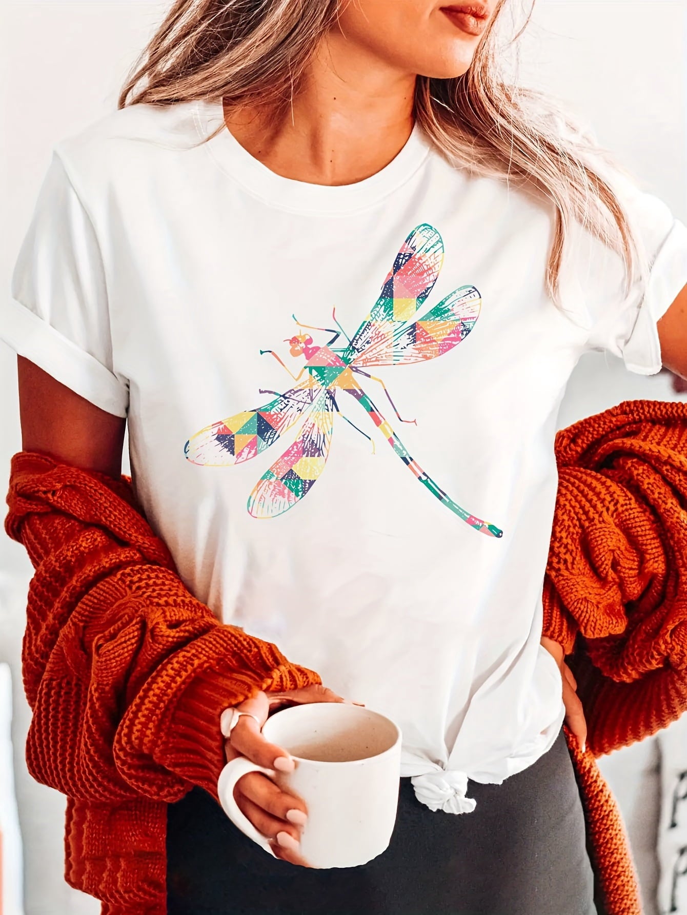 Women's Dragonfly Print T-Shirt - Short Sleeve Crew Neck Casual Top for Summer & Spring, Vibrant Multicolor Design, Perfect for Casual Attire