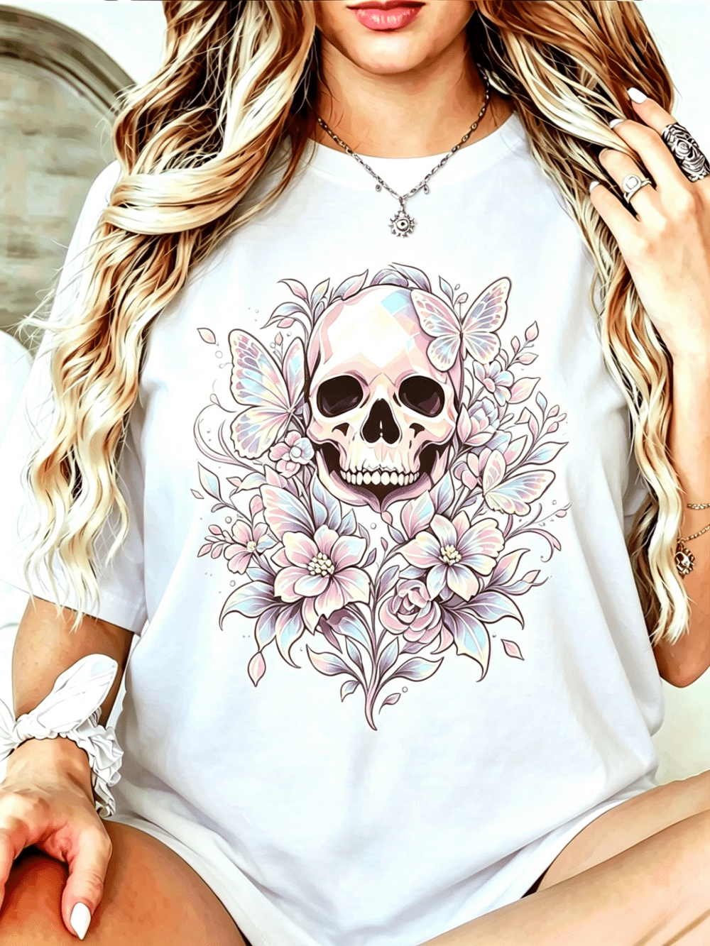 Women’s Floral Skull Butterfly Graphic Crew Neck T-Shirt, Pastel Crystal Skull Wildflower Print Casual Short Sleeve Tee, Gothic Boho Loose Fit Top
