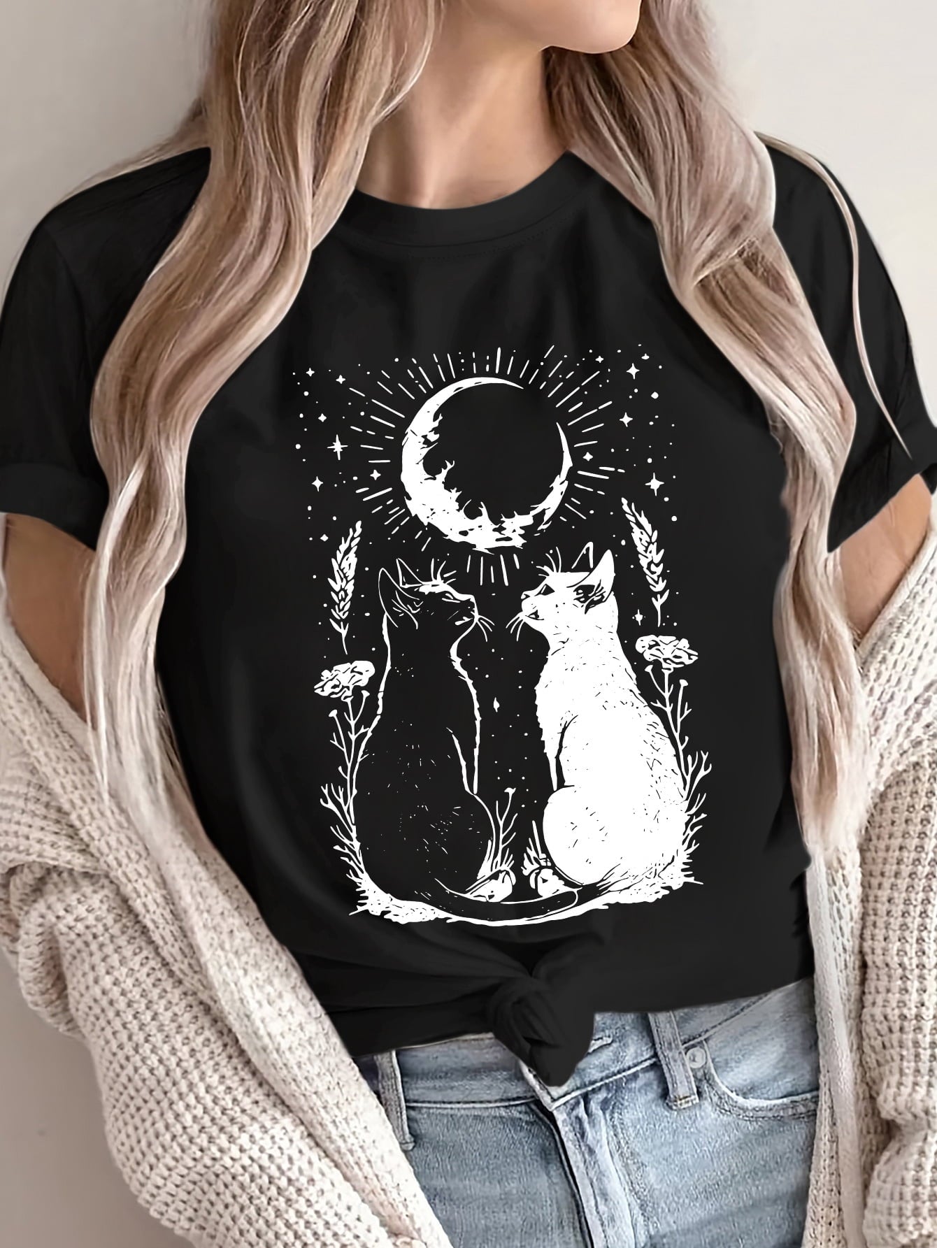 Women’s Graphic Short Sleeve T‑Shirt, Boho Moon Cat Floral Print Crew Neck Casual Soft Tee for Daily Holiday Wear