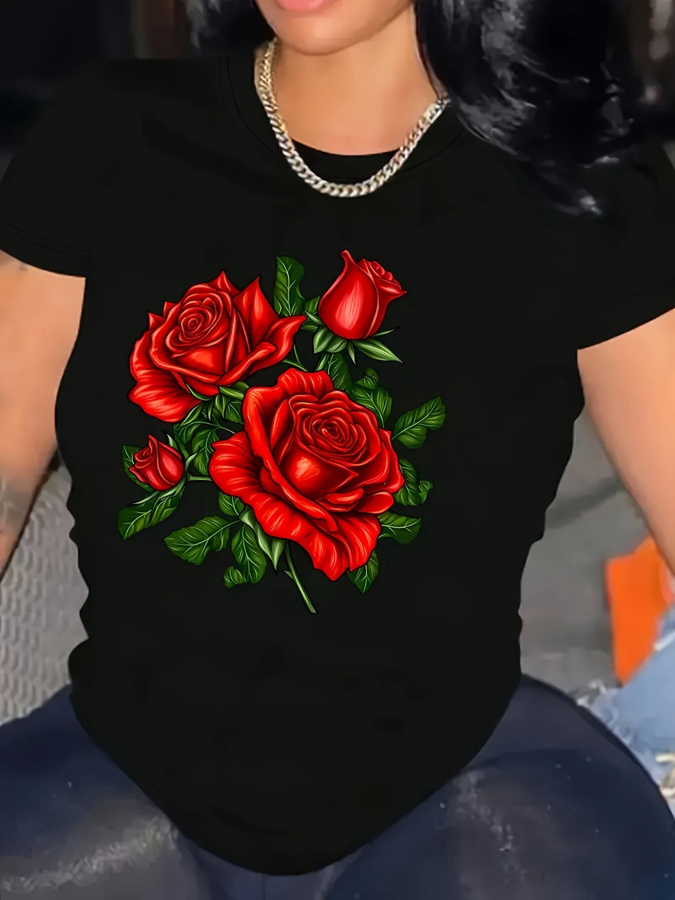 Women's casual, stylish short-sleeved T-shirt featuring a rose print; suitable for all seasons.