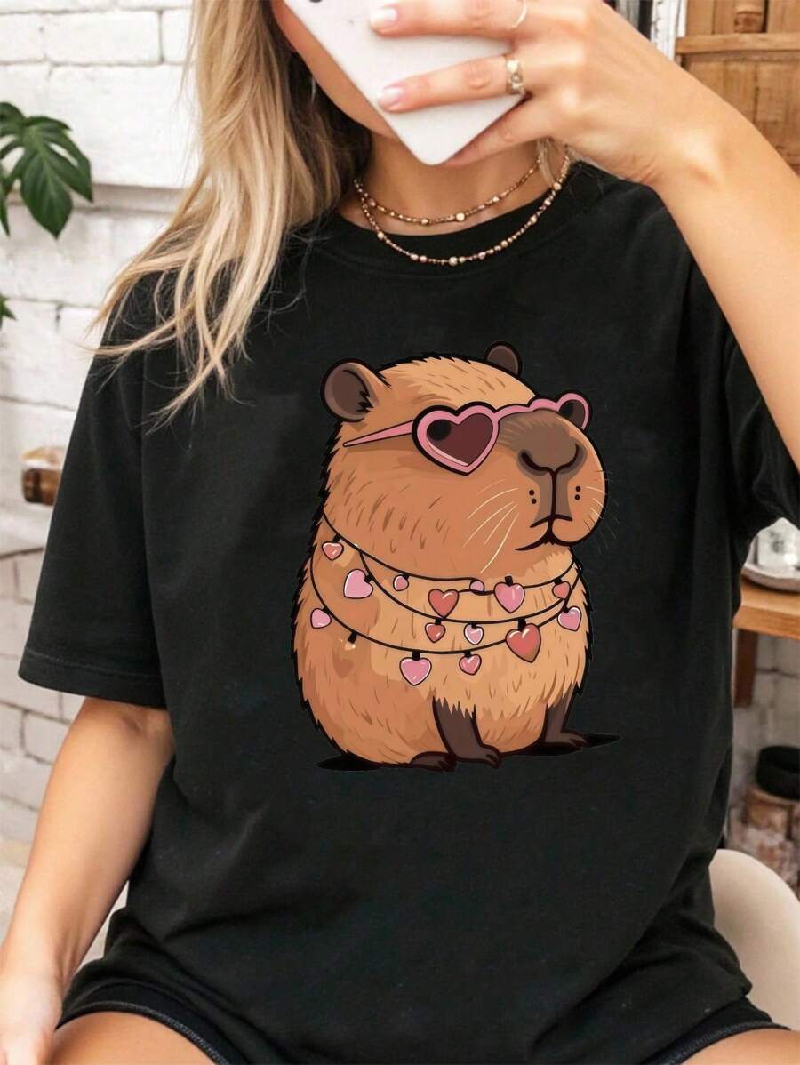 Women's Casual Fashion Creative Cute Cartoon Capybara Pattern Printed Basic Short Sleeve T-Shirt Capybara T-Shirt Cute Graphic Tees Cartoon T-Shirt Animal Graphic Tee Heart Graphic Tee Cartoon Graphic Tee Animal T-Shirt
