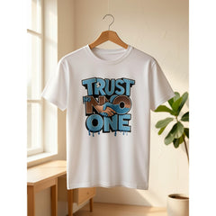 Women'S "Trust Nobody" Graphic T-Shirt - Eye-Catching Blue And Brown DDT Effect Lettering, Retro Street Style Crew Neck Short Sleeve Tee, Comfortable Regular Fit Casual Everyday Shirt