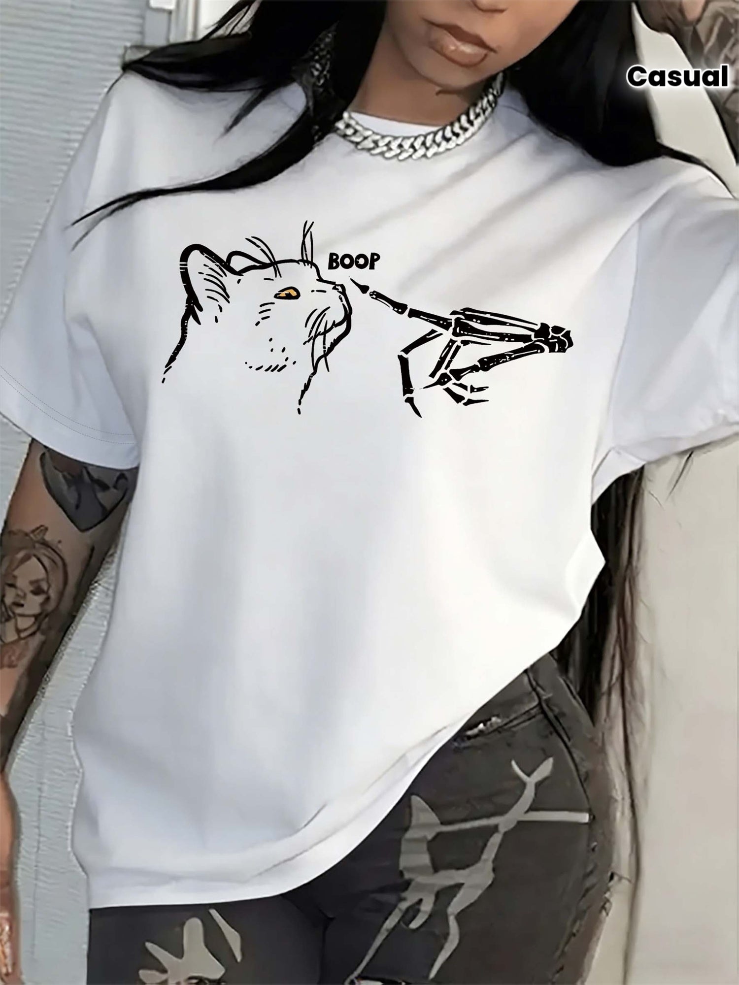 Graphic T-Shirt with a Cat And Skeleton Hand Design, 100%Cotton Women's summer and autumn casual short sleeved T-shirt
