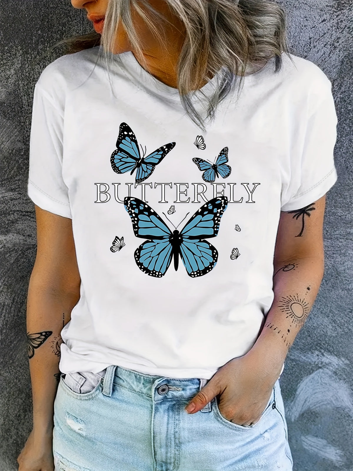 Butterfly Print Graphic Tee for Women, Cute Summer Short Sleeve T-Shirt, Casual Crew Neck Top with Floral Butterfly Design Lightweight Soft for Daily Wear