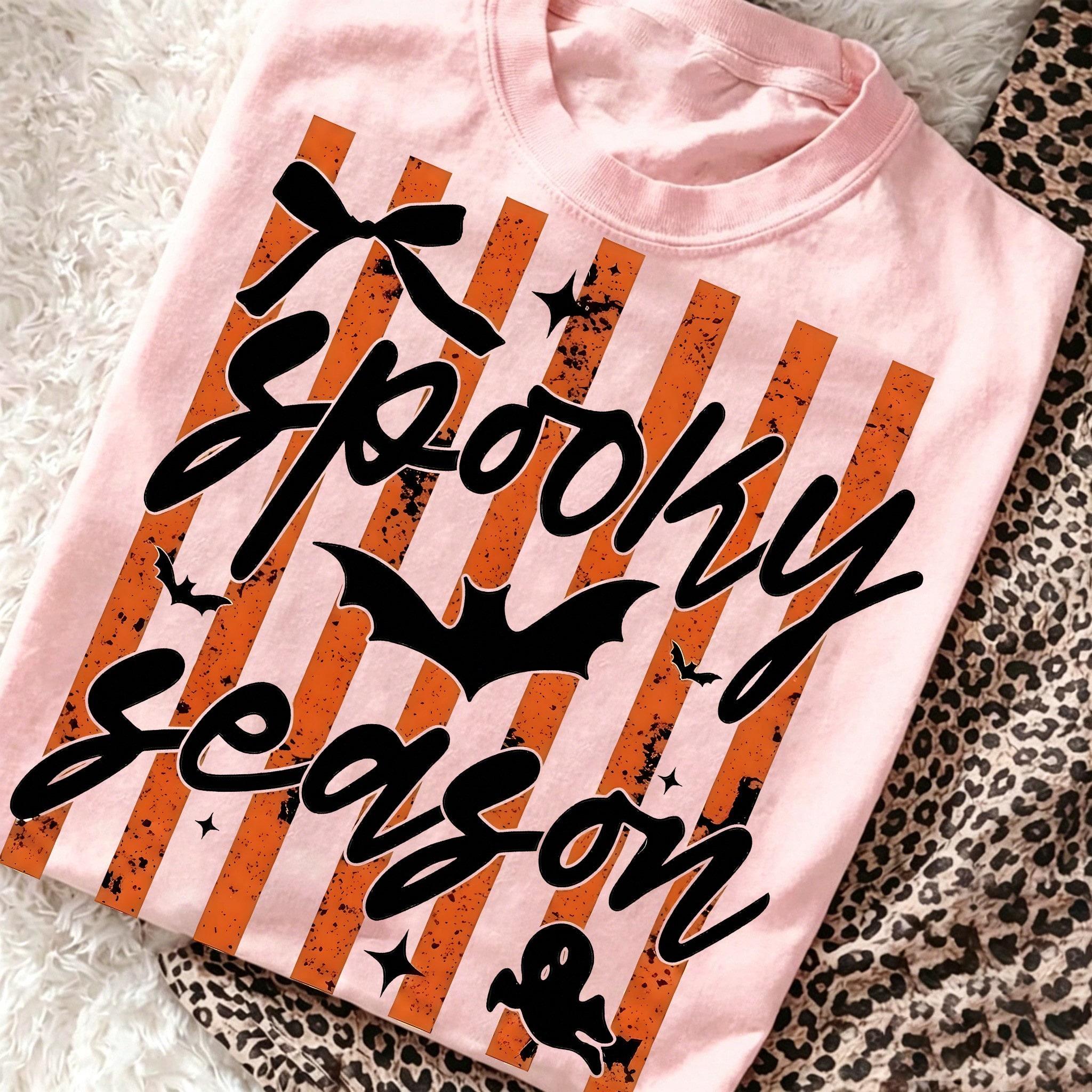 Spooky Season Halloween Graphic Tee Striped Bow Bat Print Cute Ghost Retro Holiday Short Sleeve Crewneck T-Shirt Aesthetic Top