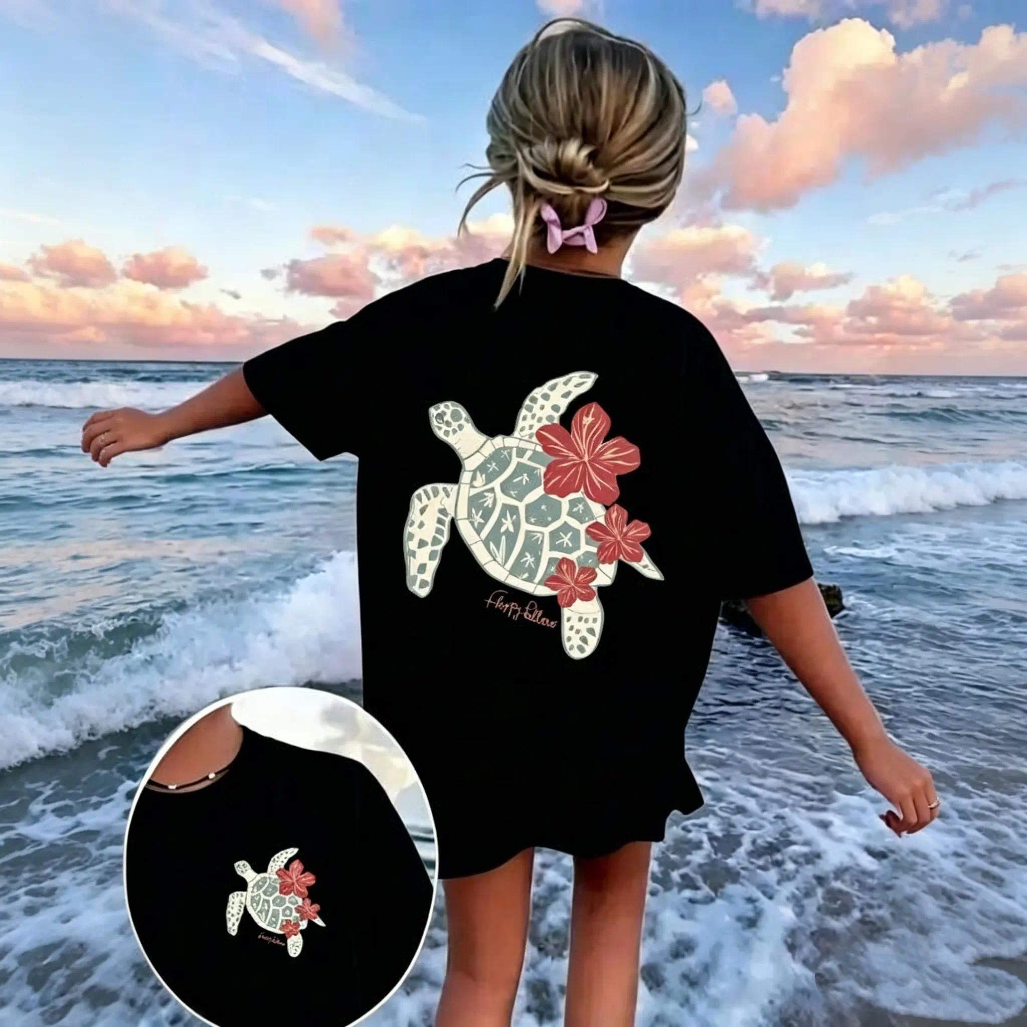 Women's Cute Casual Chic Top, Oversized Sea Turtle Graphic T-Shirt with Hibiscus Print for Summer Beach Vacation, Casual Everyday Wear, Women's Clothes, Beach Outfits, Women's Tops