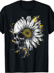 Skull Daisy Floral Art Gothic Graphic Tee for Men Women, Creepy Cute Flower Skeleton Short Sleeve T-Shirt, Casual Crew Neck Top for Halloween Gift