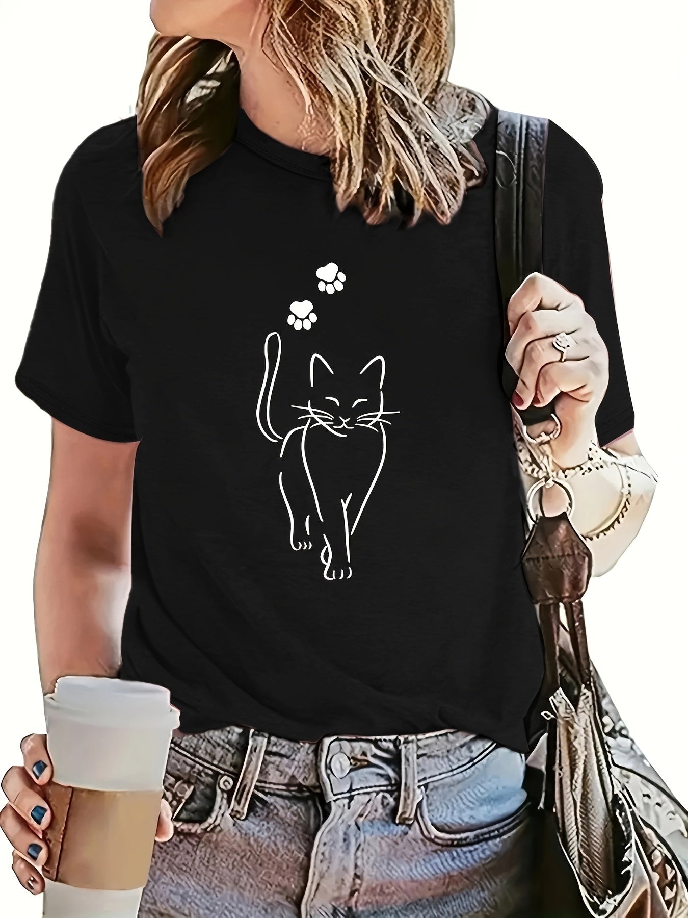 Minimalist Cat T-Shirt Cute Line Art Cat Lover Tee