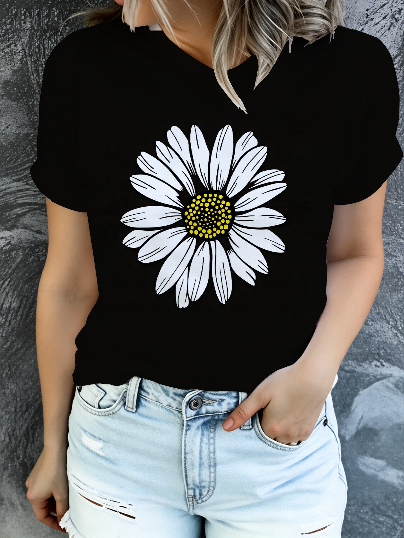 Women's Short-Sleeve T-Shirt, Full-Body Black & White Chrysanthemum Print, Casual Basic Blouse Top, Suitable for Weekend Outfits Holiday Events Casual Attire,