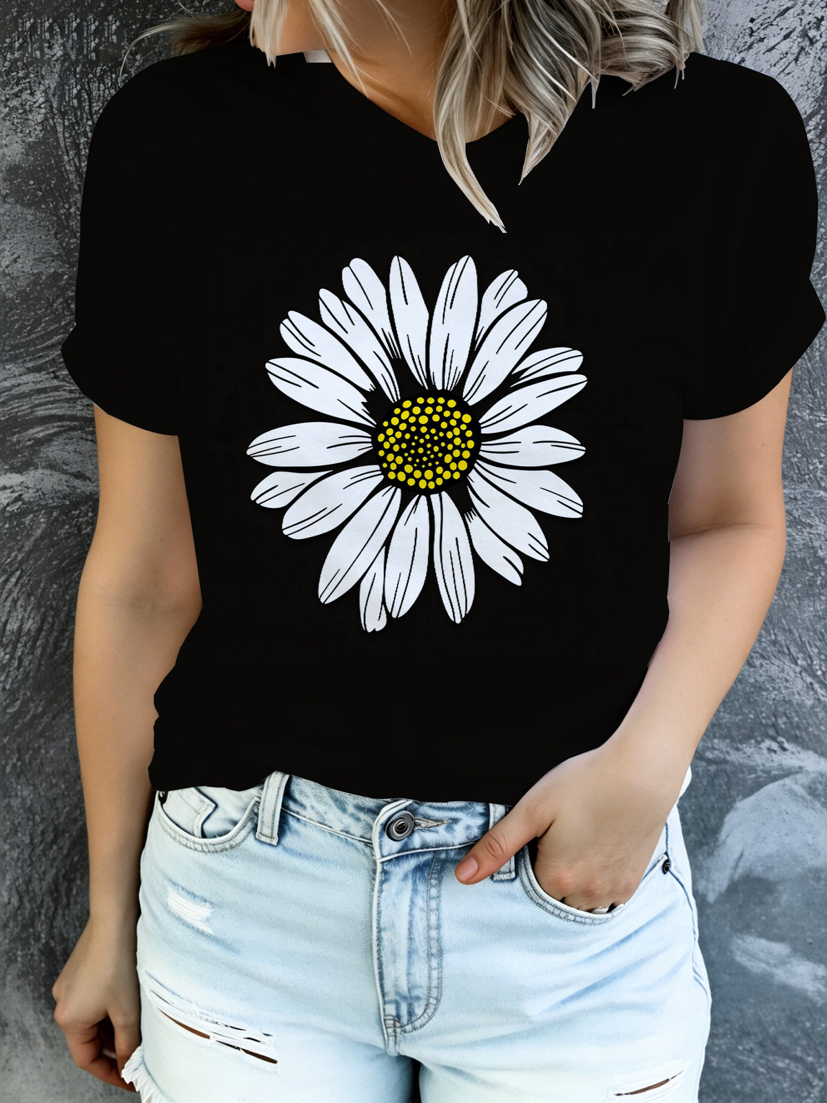Women's Short-Sleeve T-Shirt, Full-Body Black & White Chrysanthemum Print, Casual Basic Blouse Top, Suitable for Weekend Outfits Holiday Events Casual Attire,